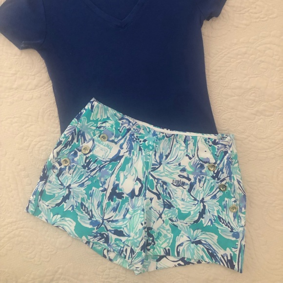 Lilly Pulitzer Marina Shorts - Picture 3 of 9